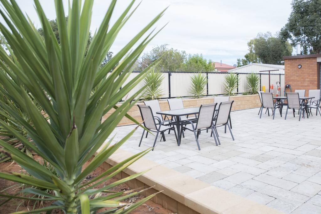 Charleville Motel 3*