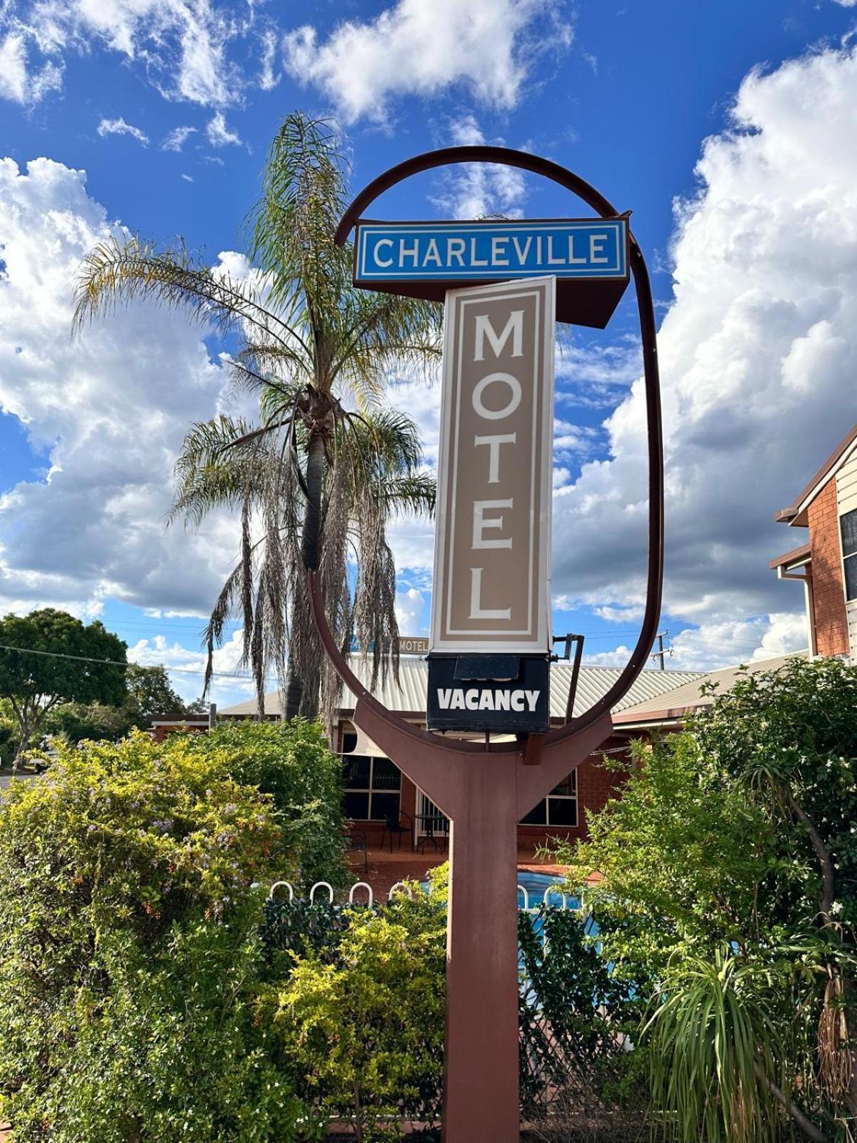 Charleville Motel Motel